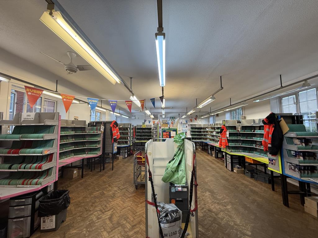 Lot: 44391 - TO BE OFFERED IN OUR DECEMBER AUCTION UNLESS SOLD PRIOR - FREEHOLD COMMERCIAL PREMISES ON PLOT OF 0.19 ACRES - Internal view of delivery sorting room